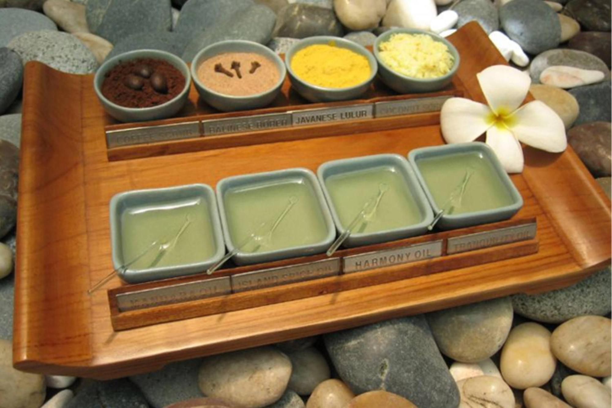 Miri Marriott Resort&Spa Exteriör bild A selection of spa treatments
